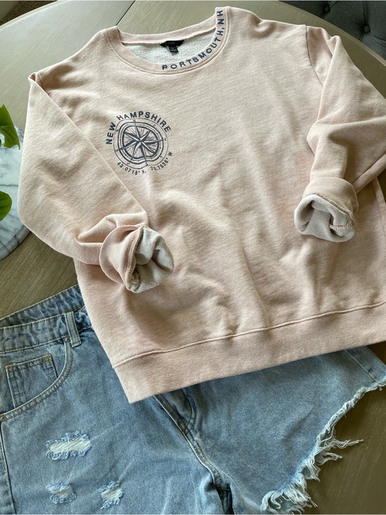 J. Crew Sweaters - J. Crew New Hampshire Sweatshirt with Navy Compass Print